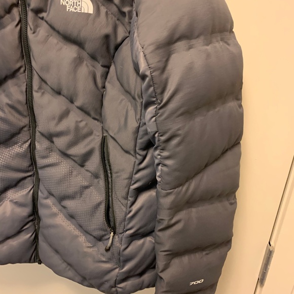 The North Face Down Jacket with hood - Medium - Picture 2 of 6